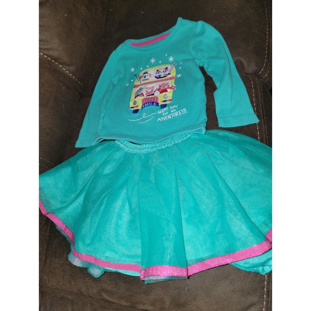 Gymboree coor happy skiing animals adventure top and skirt‎ size 2t